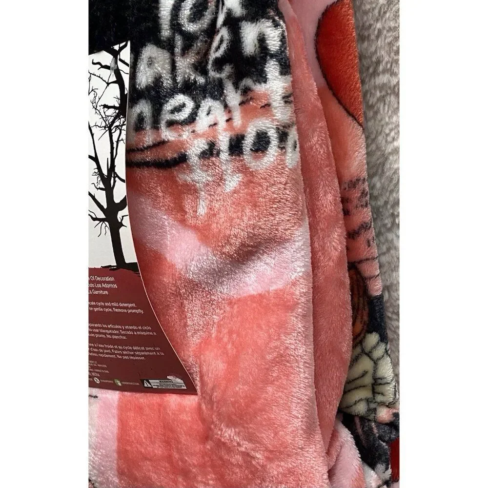 IT Pennywise Soft Plush Throw Blanket You Make My Heart Float‎ 50” X 70” NEW